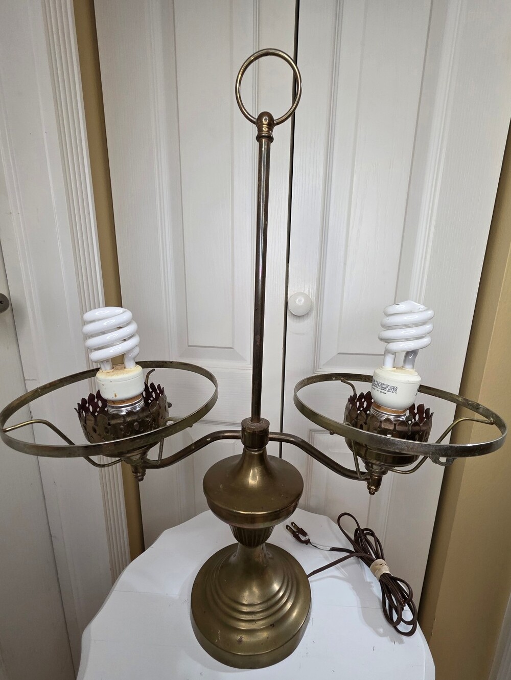 Antique Brass 2 Light Metal Table Lamp Ring Handle Twist Button No Shades